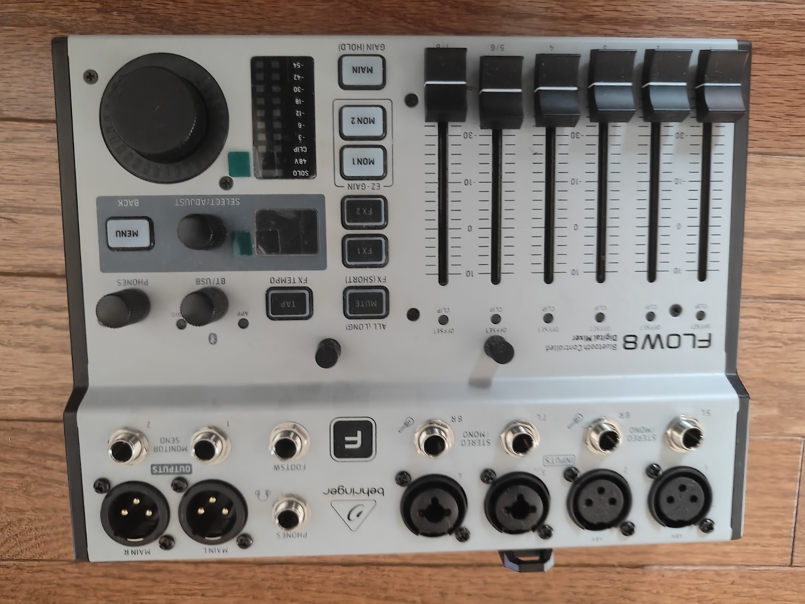 Behringer FLOW8 8-Ch Bluetooth Digital Mixer USB XLR/TRS/TS for Live/Record