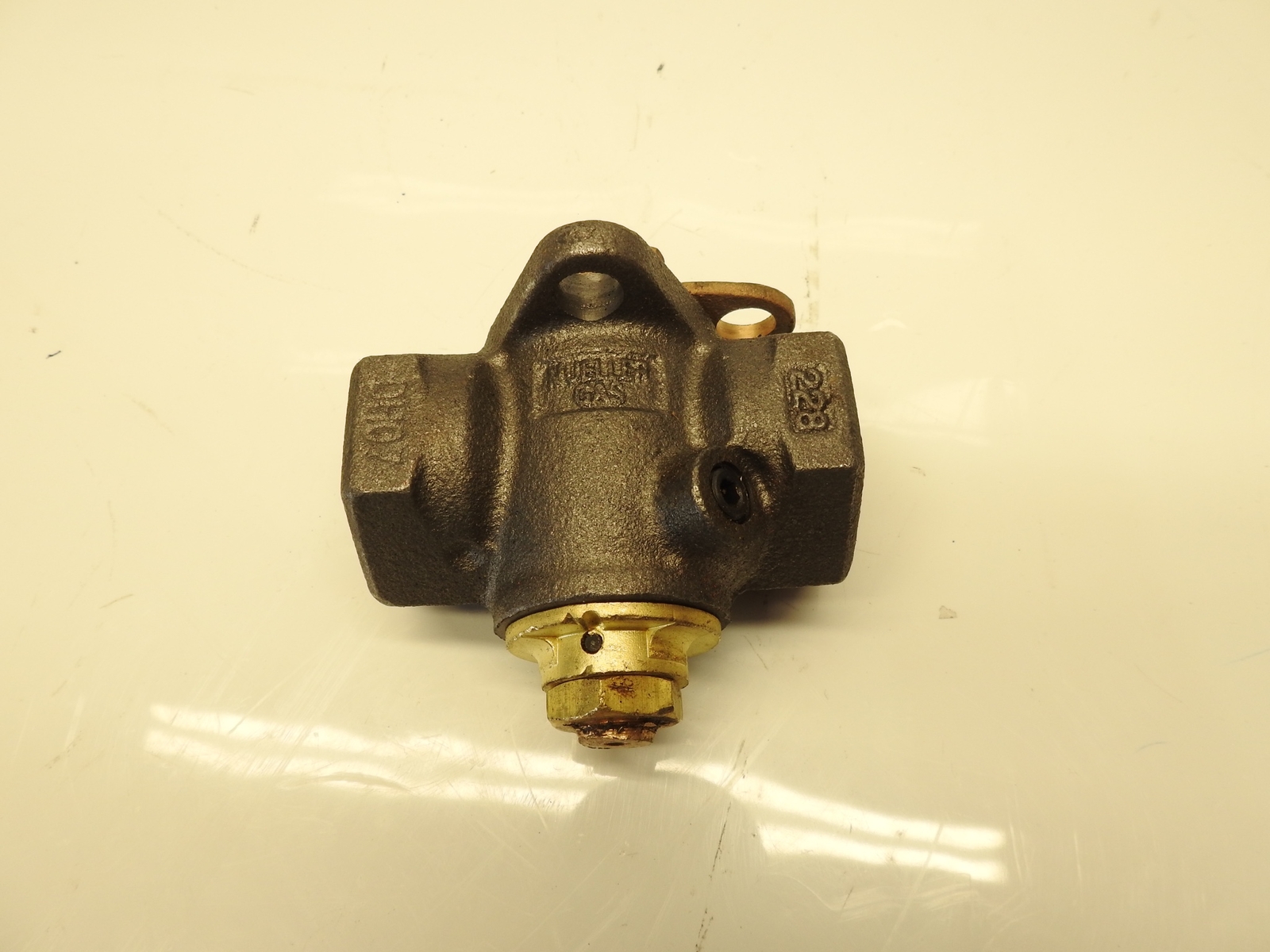 1" Mueller H-11175, FIP Gas Meter Valve Black Iron Body Brass Lockwing 175 PSI.
