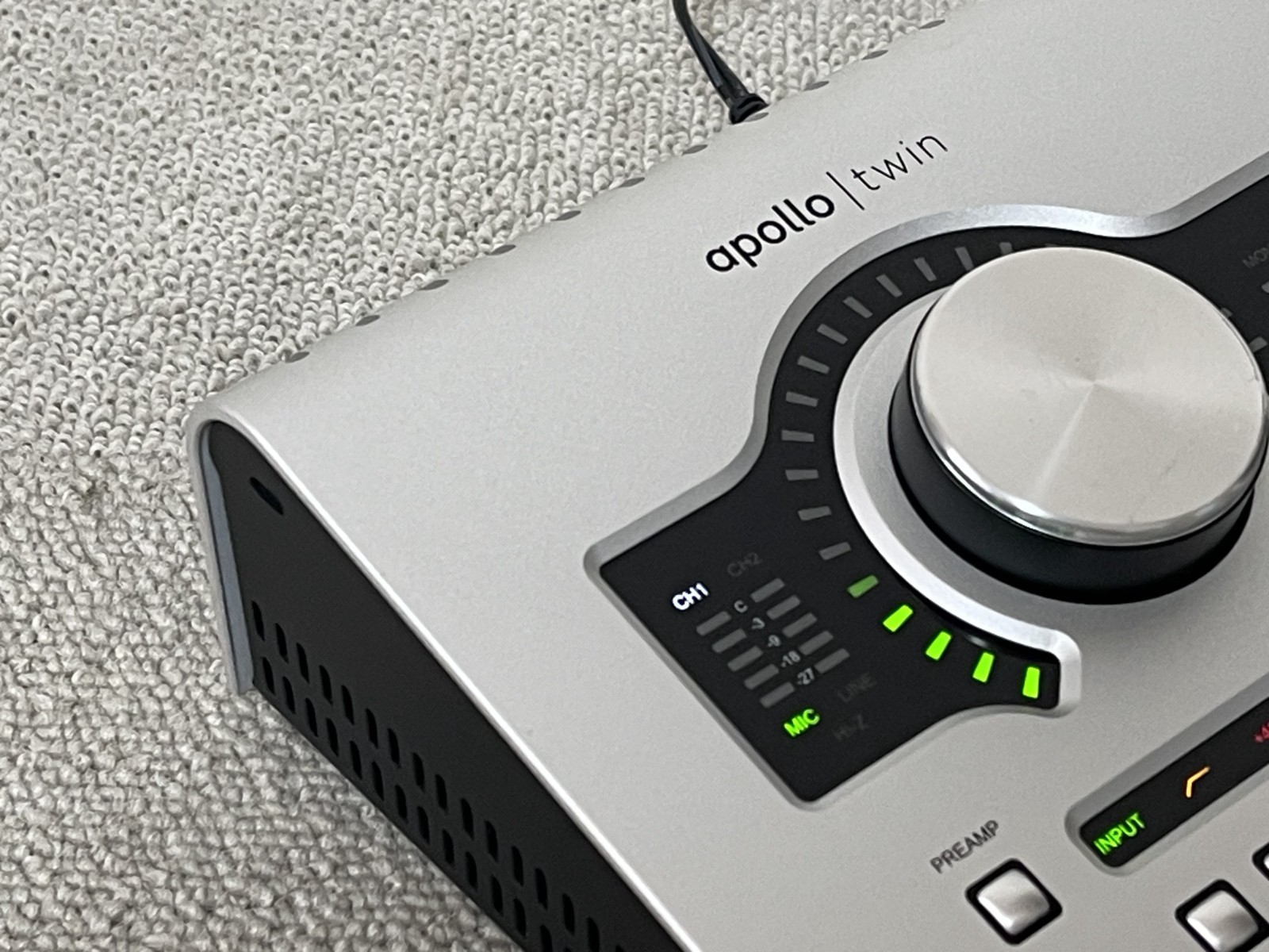 Universal Audio Apollo Twin SOLO UAD 2 Audio Interface with AC Adapter Tested