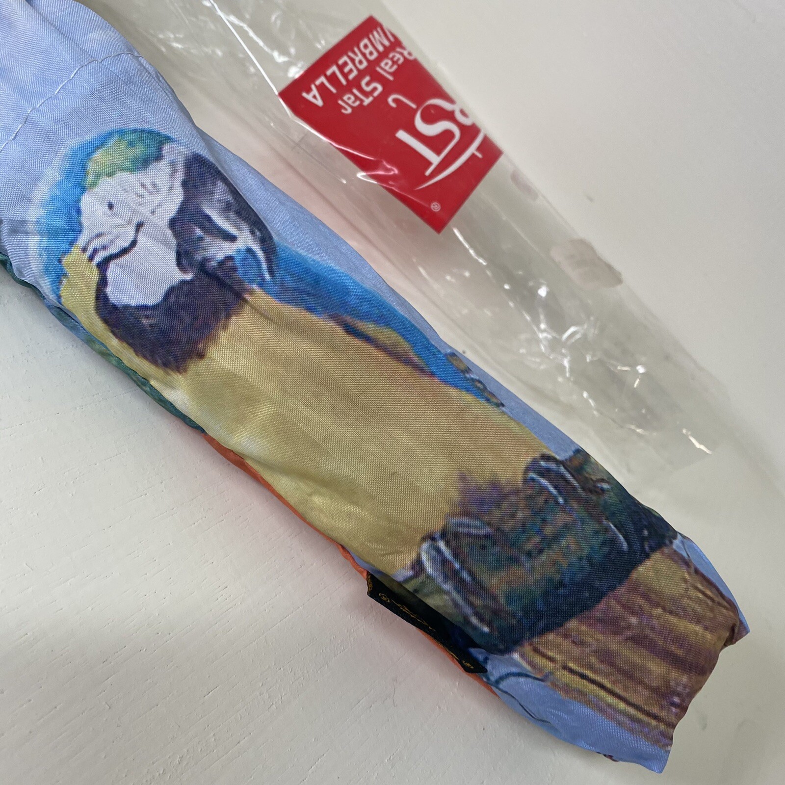 RTS Real Star Umbrella Beautiful Natural Parrot Theme. NWT