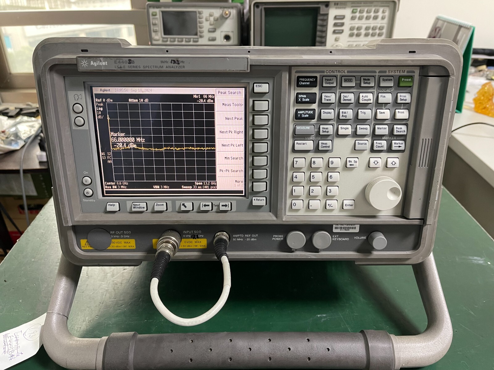 Agilent ESA E4405B 9kHz - 13.2GHz Spectrum Analyzer