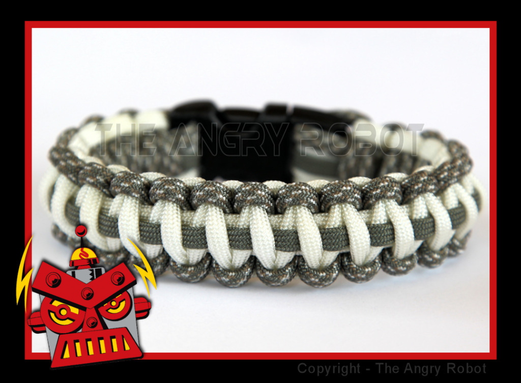 Paracord Survival Bracelet - ACU Camo White and Foliage Green - Deluxe