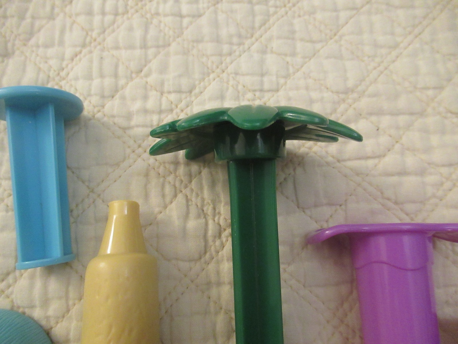 Play-Doh Stamper, Mold & Cutter Accessories Set (24 Pieces)