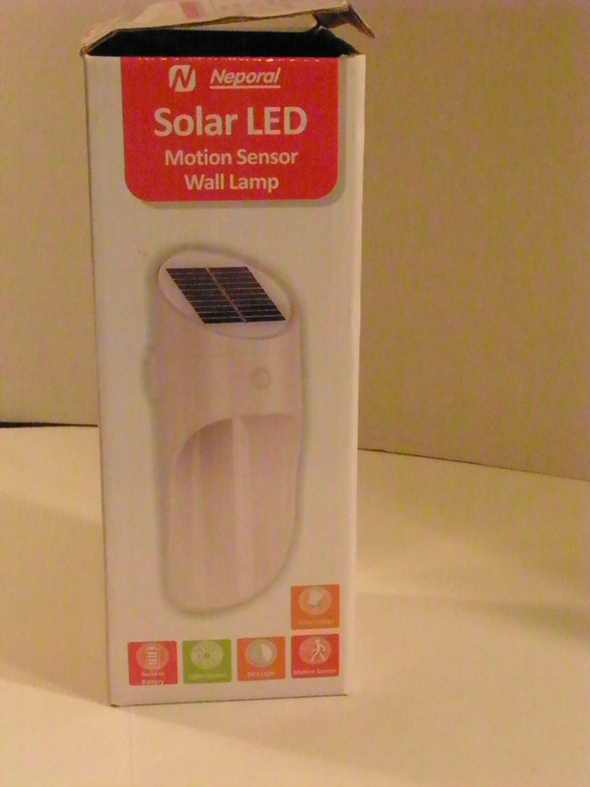NEPORAL solar LED motion sensor wall lamp NEW never used