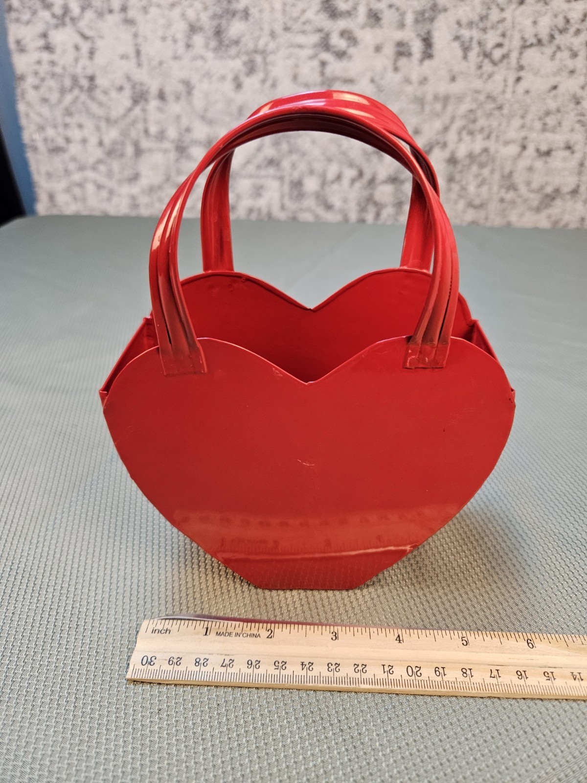 metal heart shape basket 7x5"