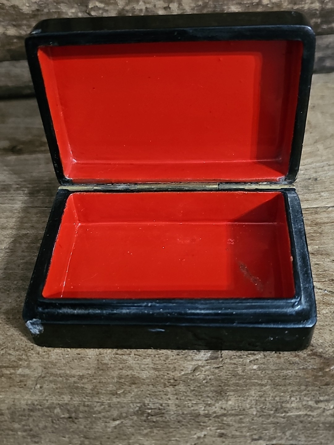 Lacquer Trinket Box ~ Girl Spinning Wool