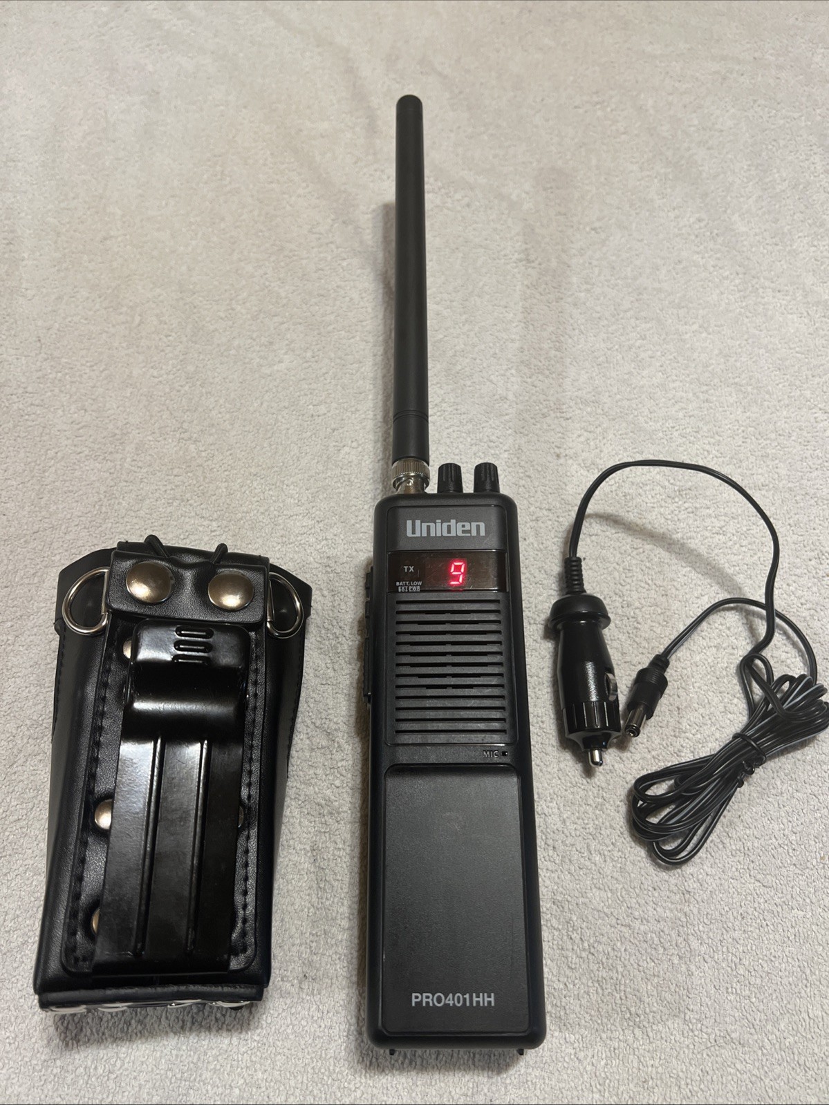 Uniden PRO401HH Handheld CB Radio 40 Channel Trucker NOAA Leather Holster Tested