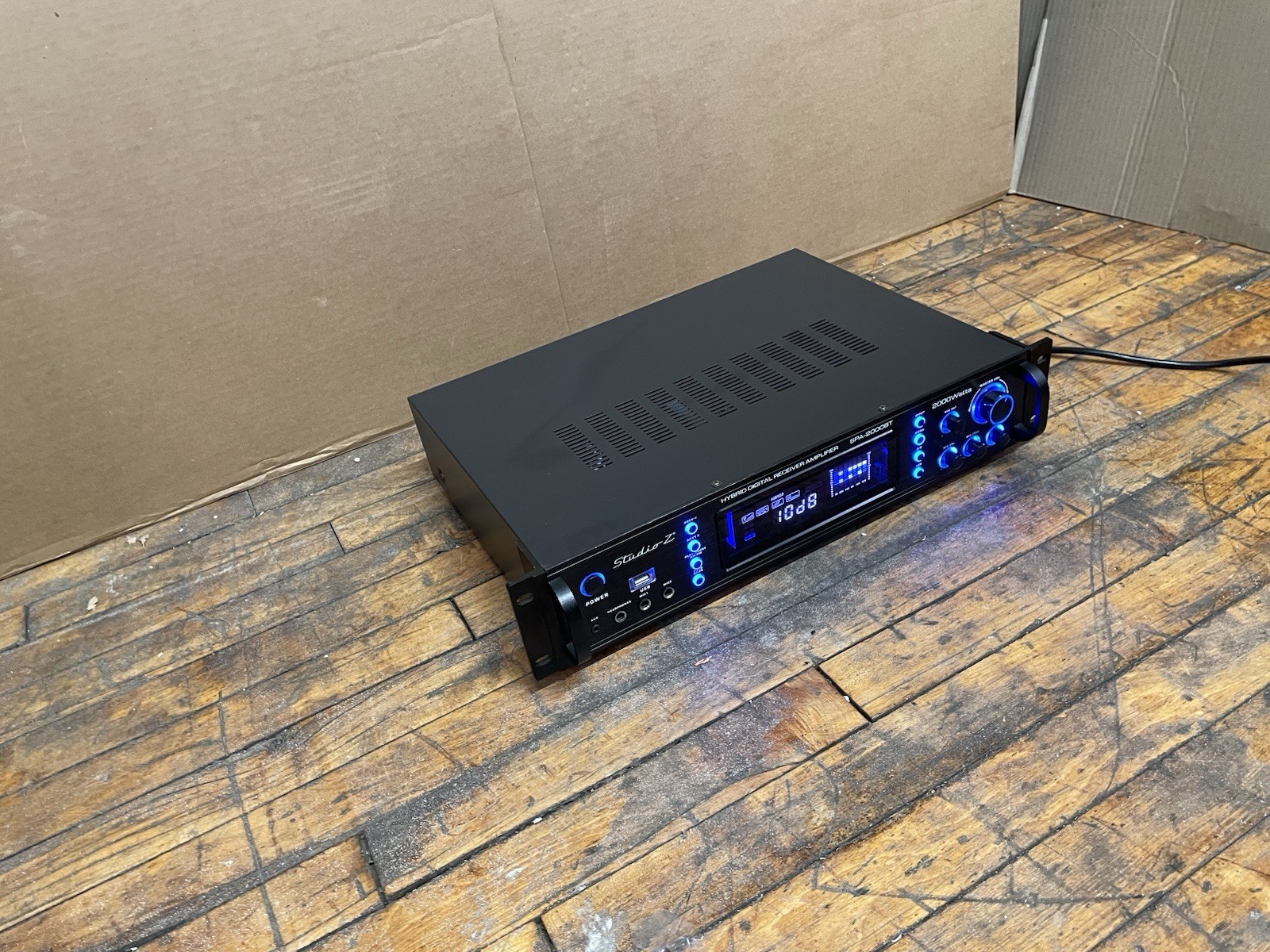 Studio Z SPA-2000BT Hybrid Digital Receiver Amplifier 2000W Tested Works