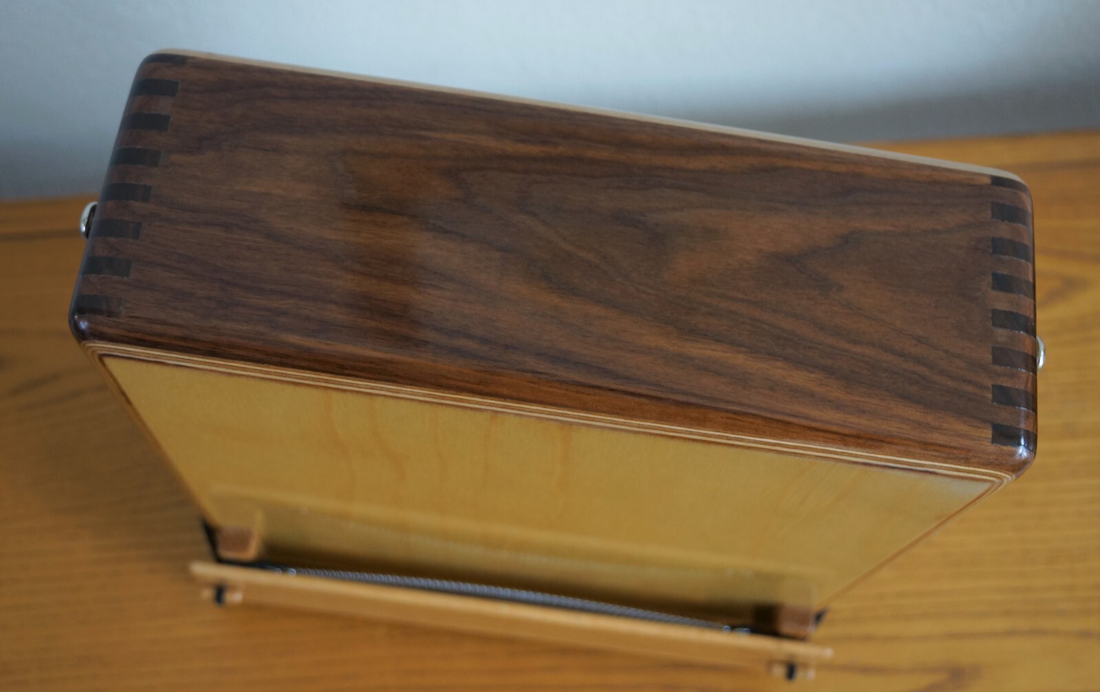 Rodilla Cajon...Walnut Model 12"