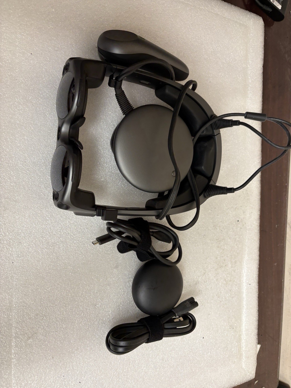 MAGIC LEAP ONE Augmented Reality AR Headset.