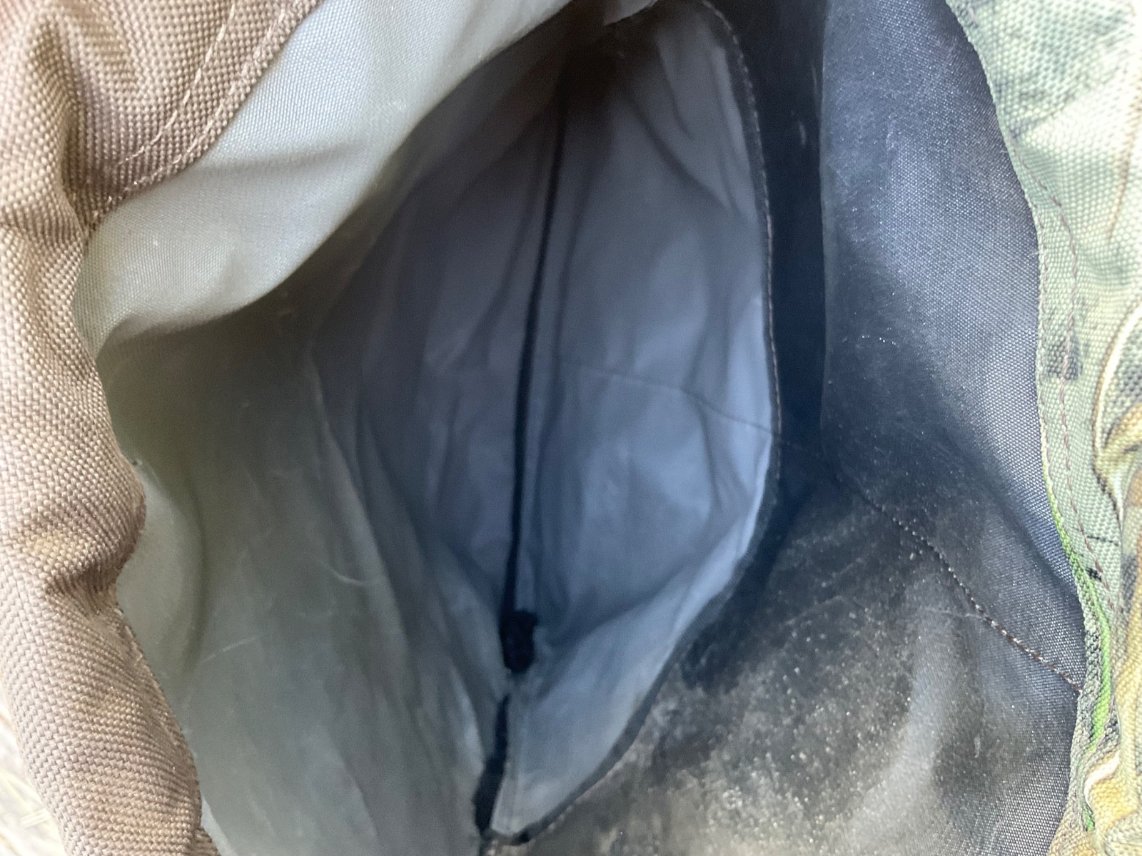Alps Outdoorz Delta Waterfowl Drawstring Bag Pockets Exc Cond Look at Pictures