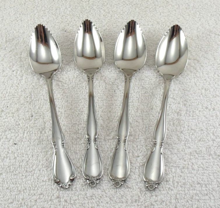 Chatelaine Fruit Spoon Lot of 4 Oneida Community Glossy Stainless Betty Crocker