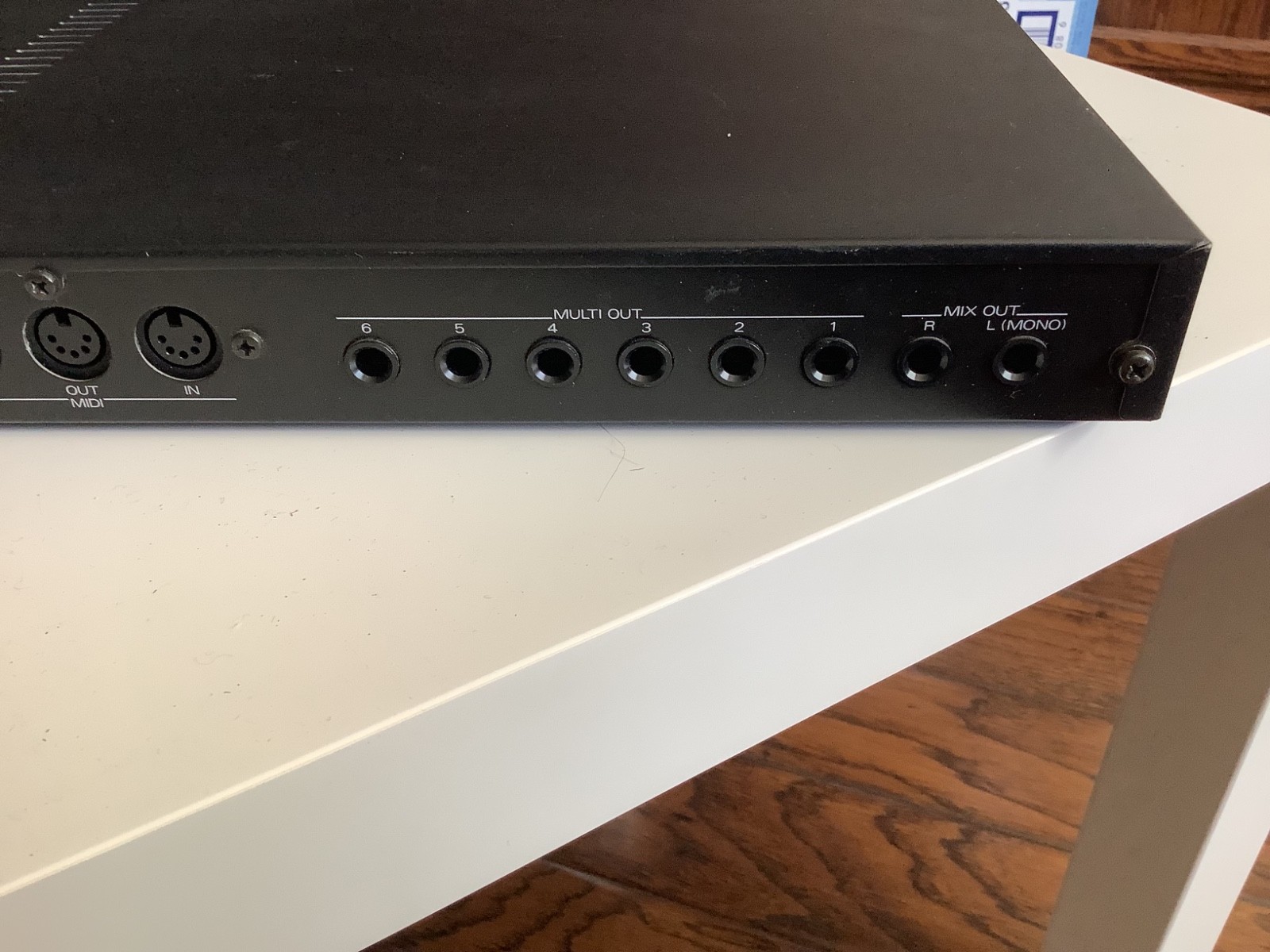 Roland U-110 PCM Sound Module Rackmount & Synthesizer