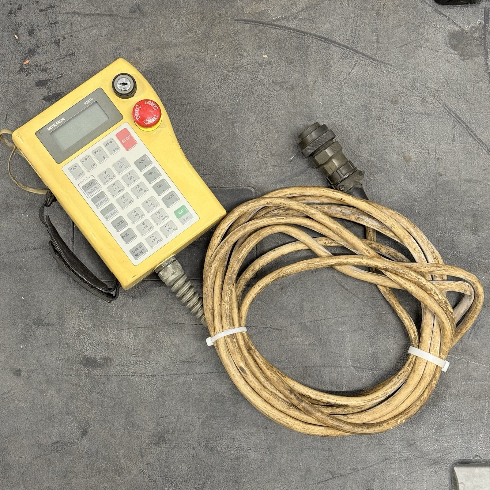 MITSUBISHI R28TB Teach Pendant with Cable No Key