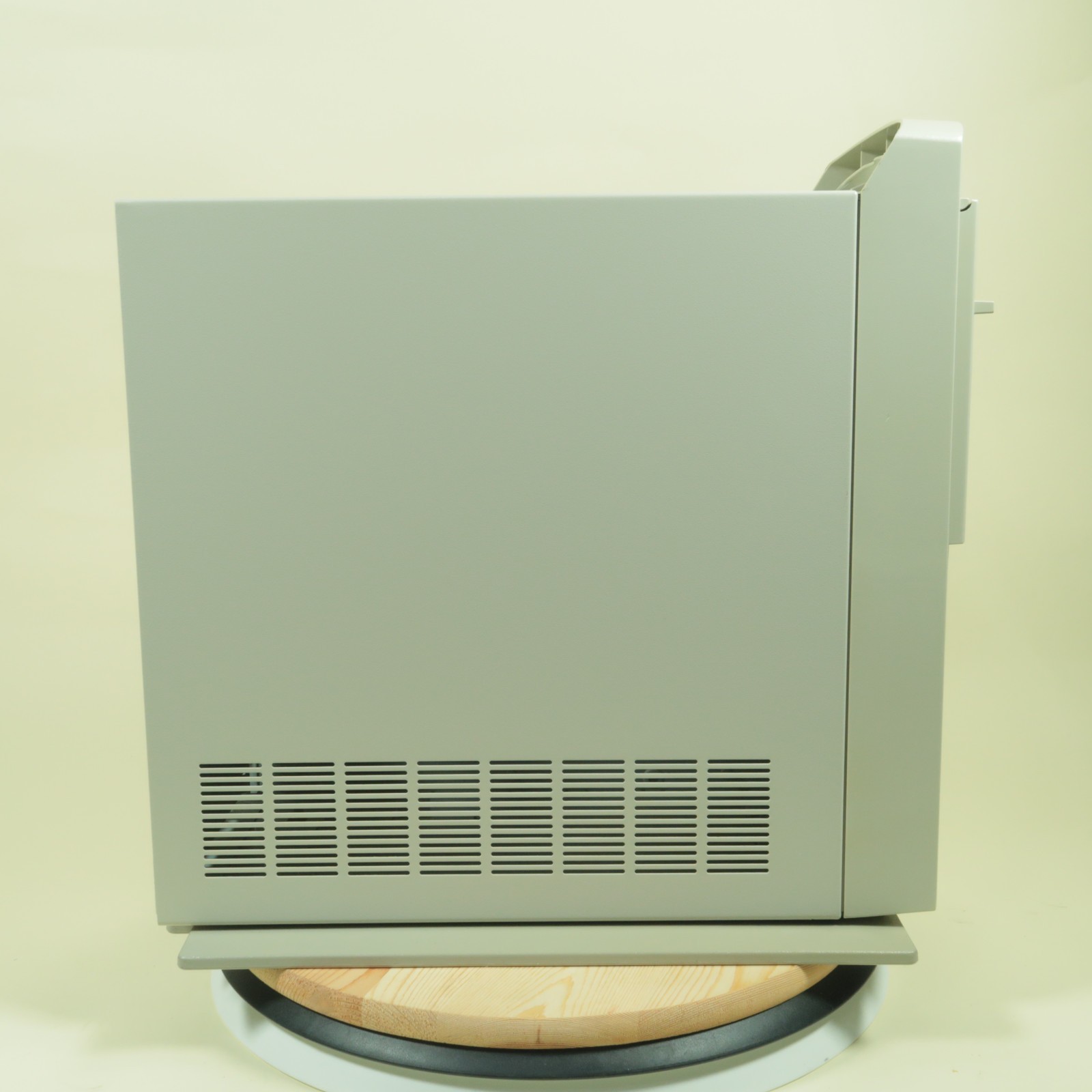 Vintage IBM Aptiva 2168-M62 Computer Tower Case Beige