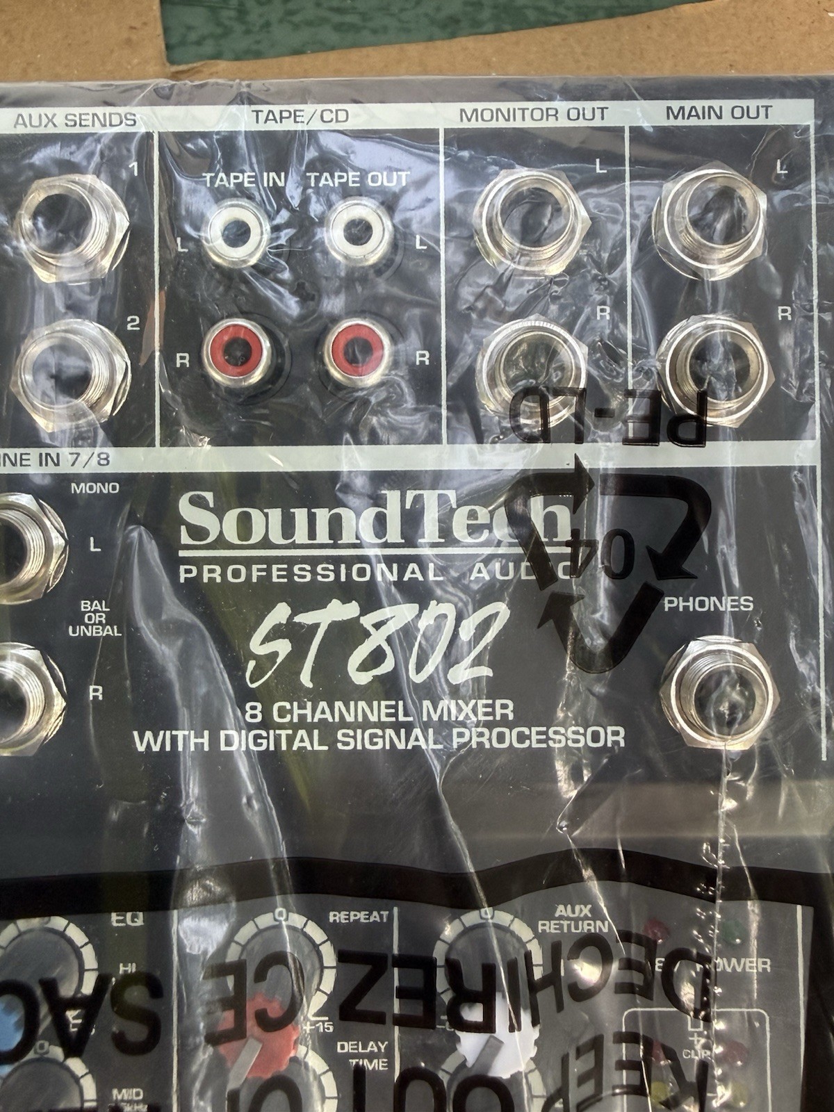 SoundTech ST-802 Karaoke Mixer