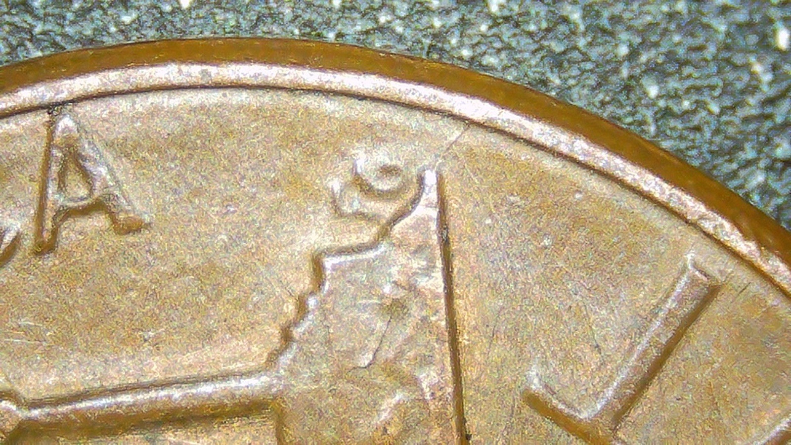 1985 P Lincoln Cent Cracked Die On The Reverse.