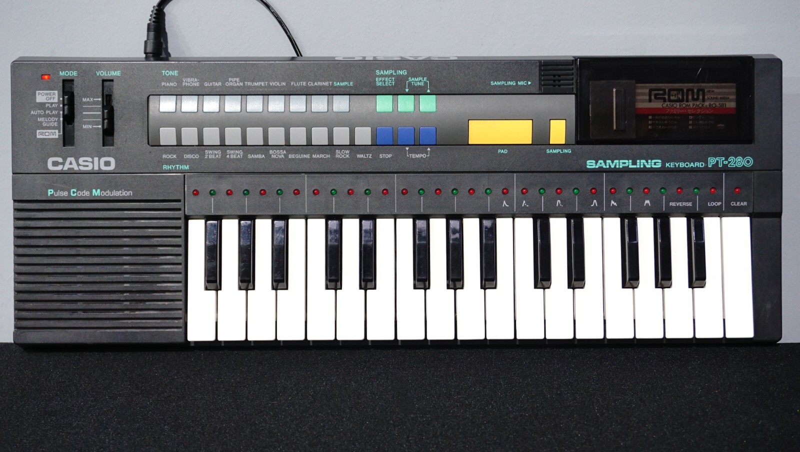 Casio PT-280 Mini Portable Pulse Code Modulation Sampling Keyboard W/ ROM pack