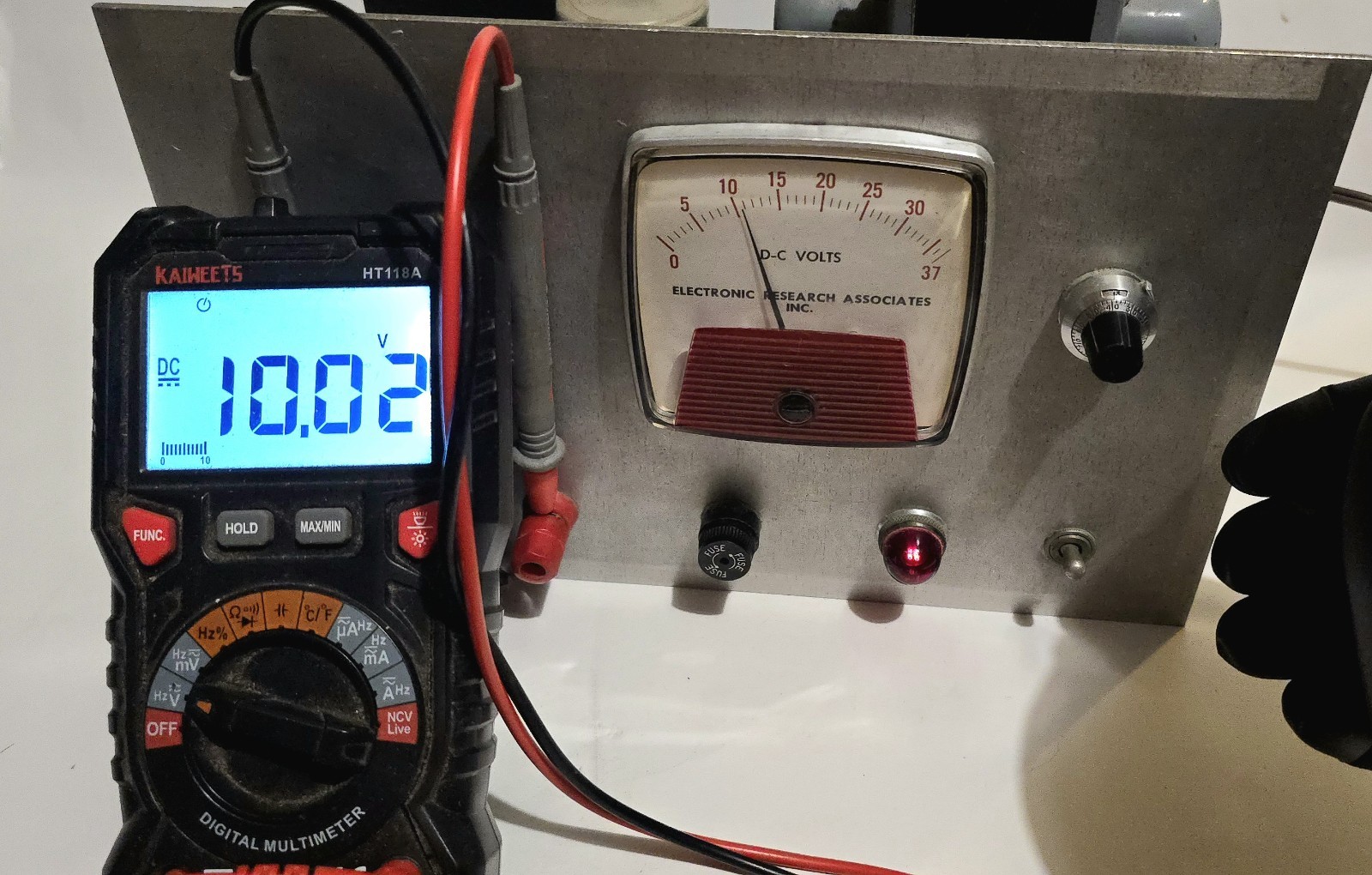 Vintage Variable DC Bench Power Supply Linear Analog Meter Lab Electronics Testd