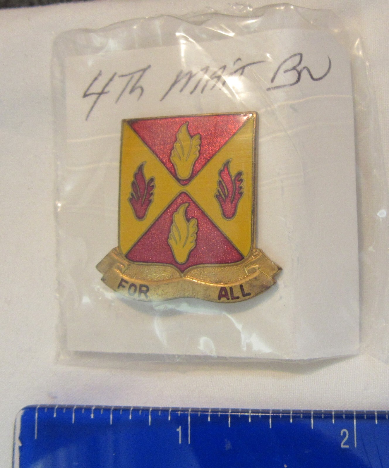 4th Maintenance Battalion unit crest DUI insignia clutchback pin U.S. Army