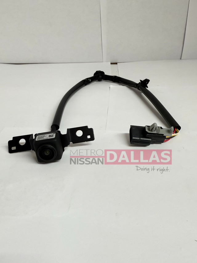 Genuine Nissan Camera 284F1-5R00B