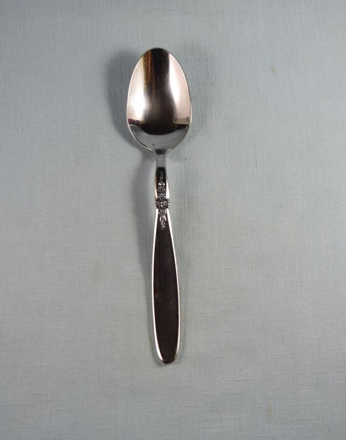 Oneida Stainless Indonesia 18/0 MEMOIR 1 Oval Soup Spoon 7 1/4"