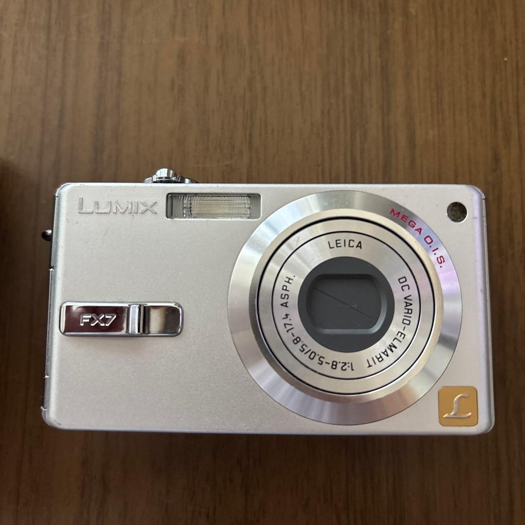 Panasonic LUMIX DMC FX7 Digital Camera Compact Silver 3x Zoom with LCD screen