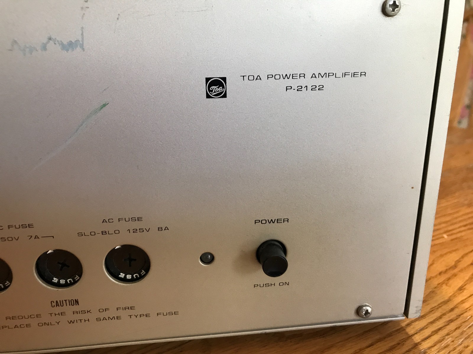 TOA P-2122 Stereo Power Amplifier