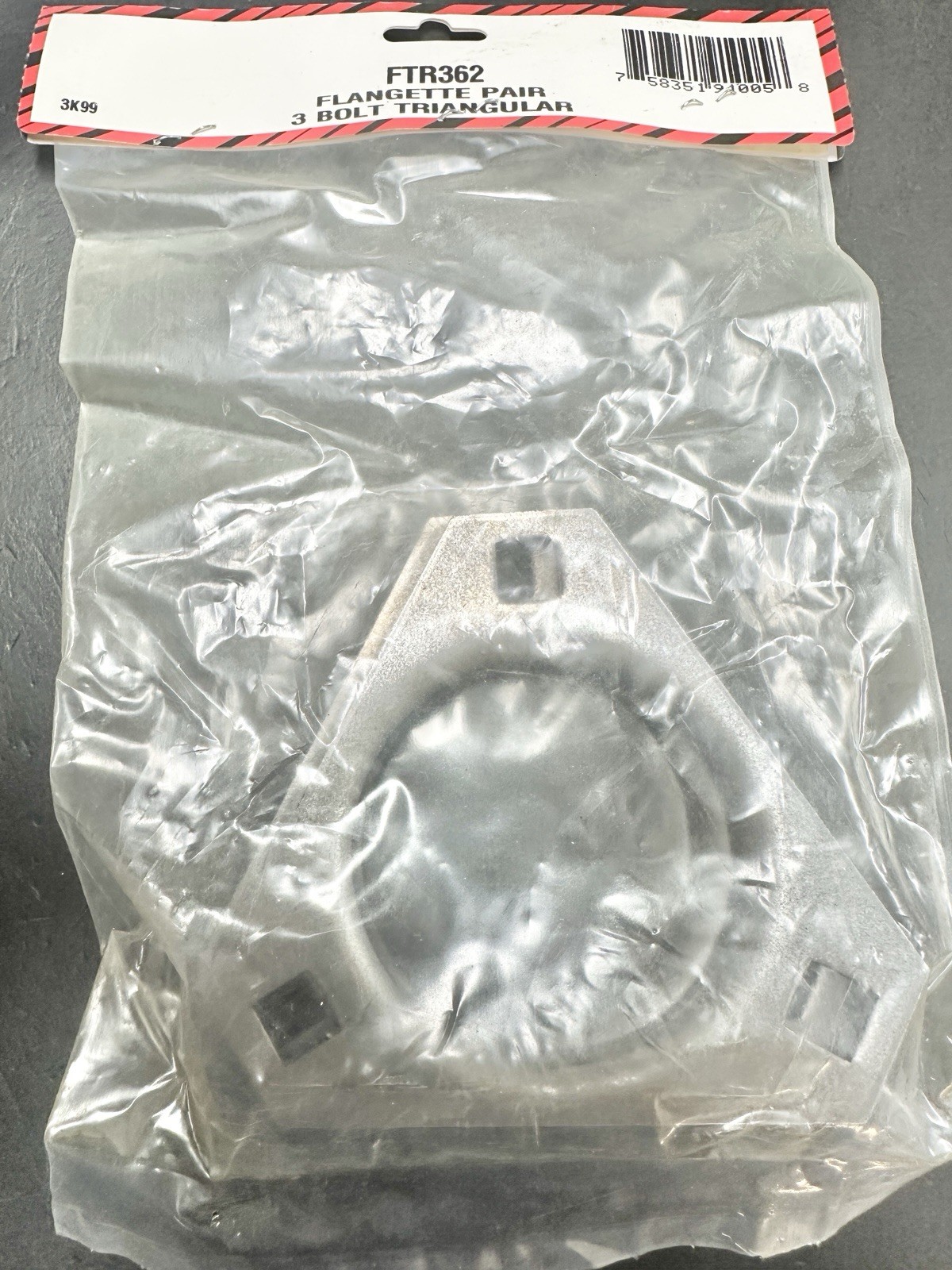 FTR362  3 Bolt Triangular Bearing Flangette Pair 62mm