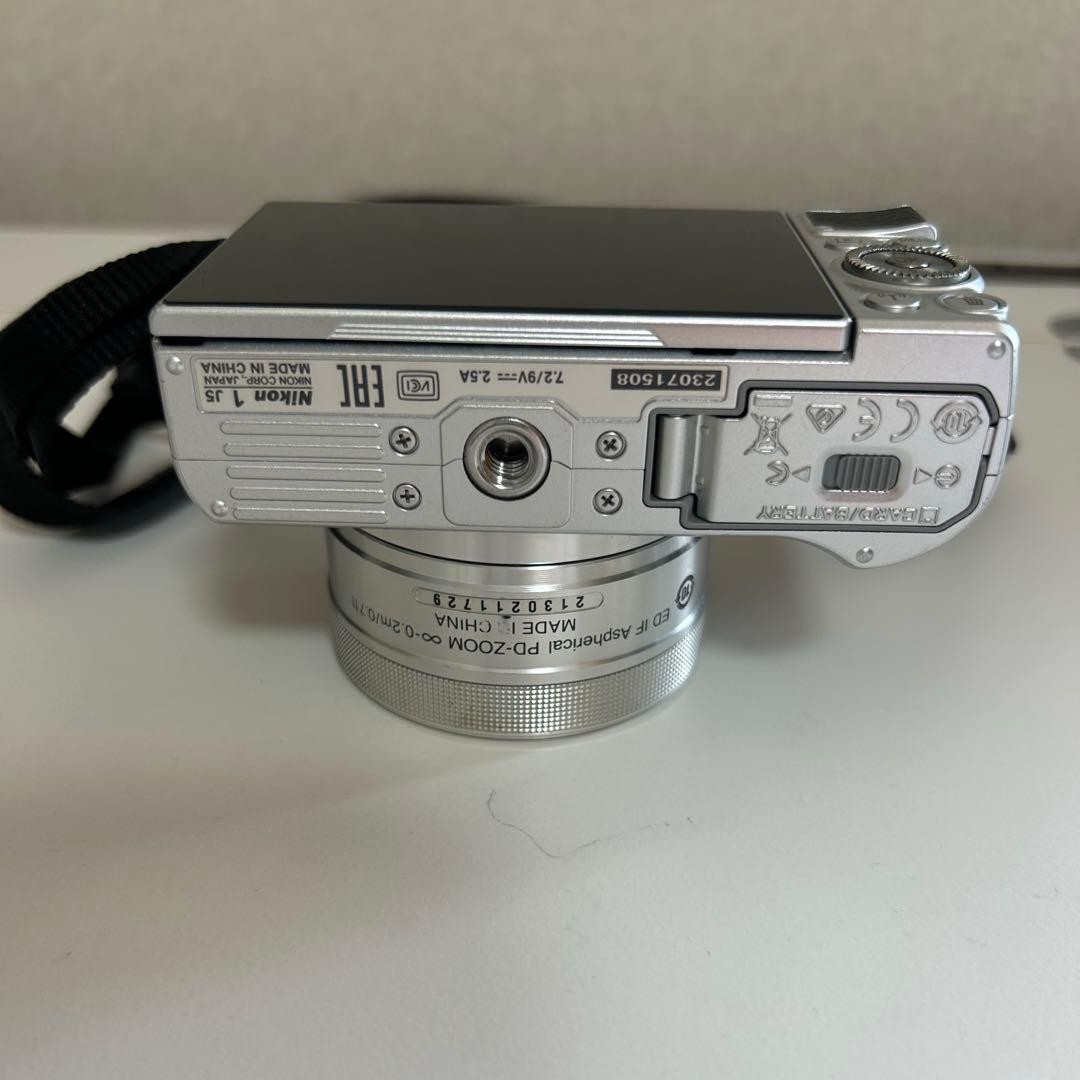 Nikon J5 709311