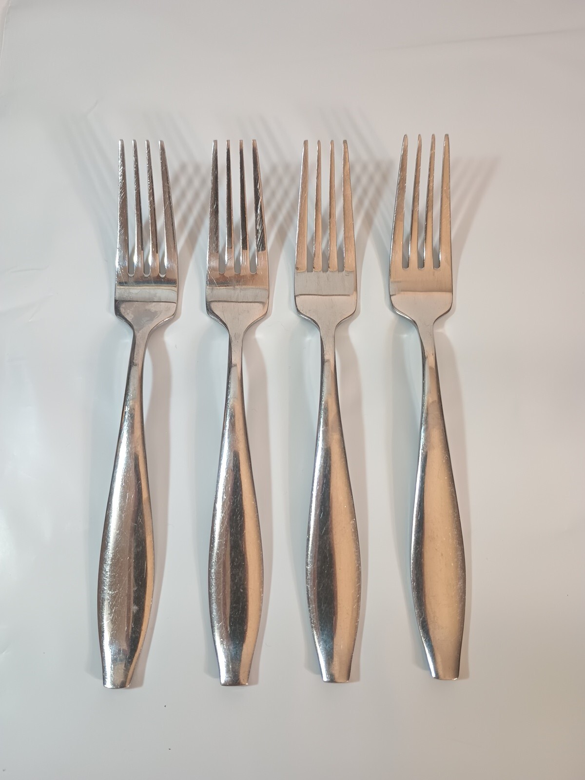 Oneida COMET 90-184 Forks Glossy Stainless Flatware 7 7/8" - Set Of 4