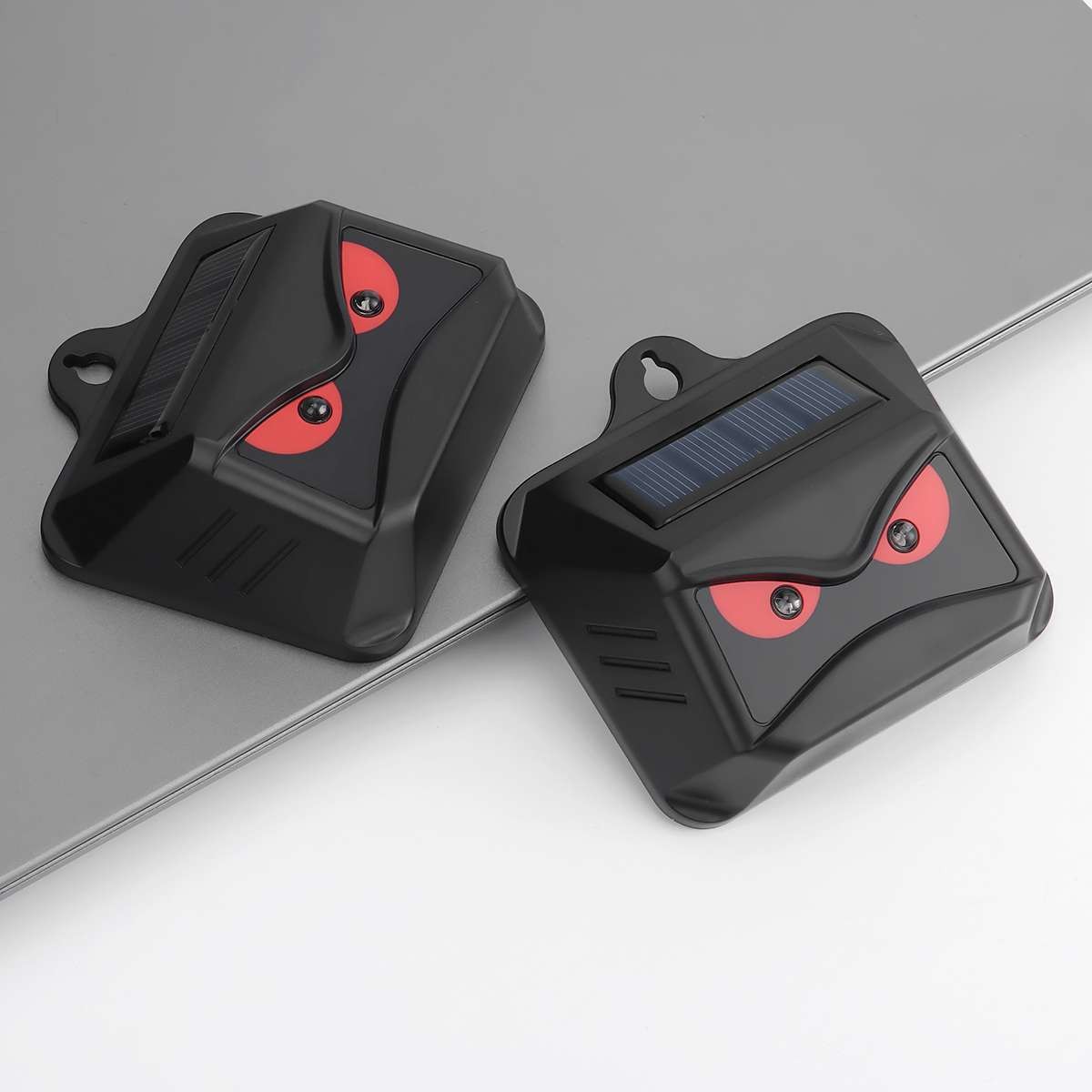 Solar Flashing Light Ultrasonic Animal Repellent Skunk Deer Raccoon For Garden