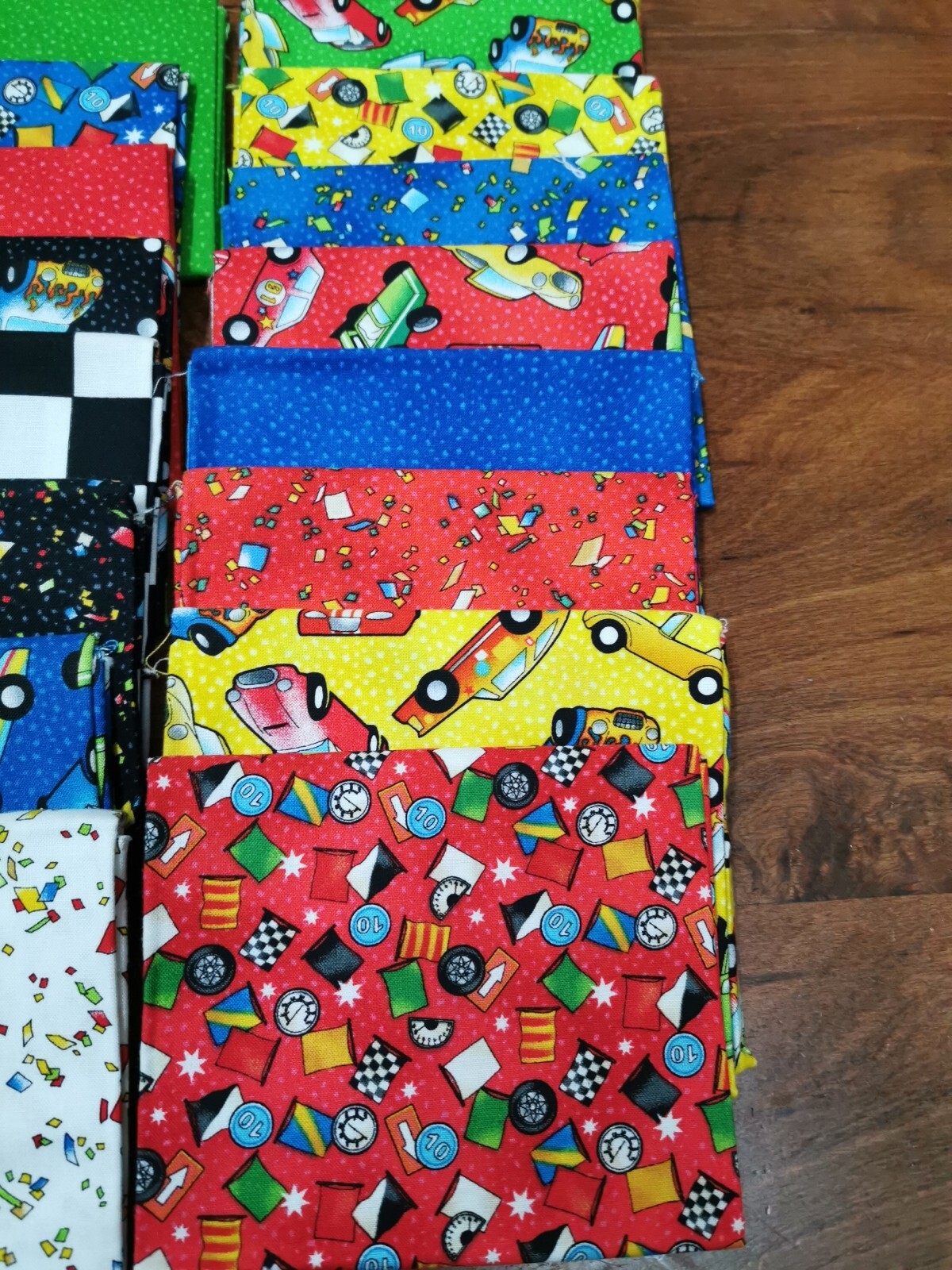 Fat Quarter Bundle: V'room Collection by Alvyn Inc.