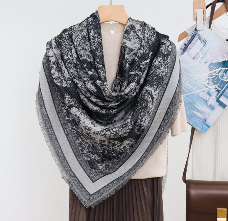 75% cashmere 25% silk Animal jungle double side printed square Wrap shawl 53"