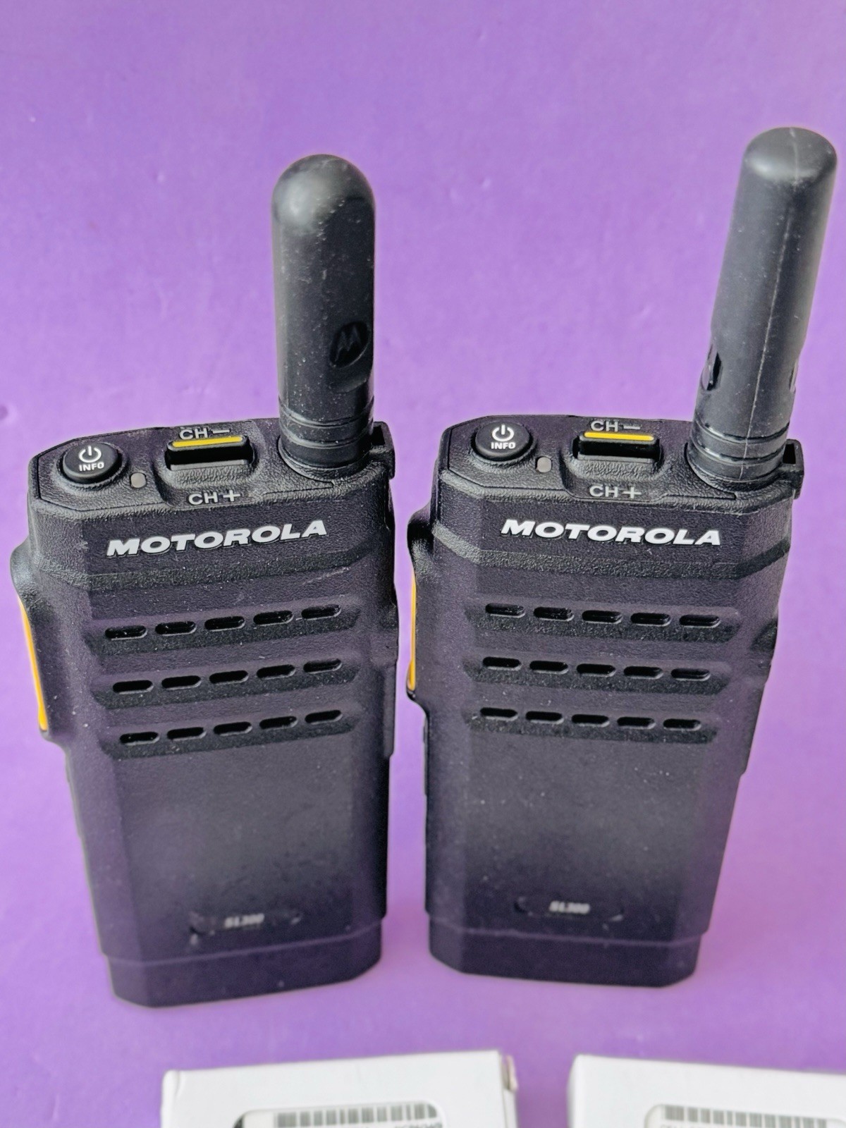 [LOT OF 2] Motorola SL300 VHF AAH88JCP9JA2AN 2-Way Radios w/Batteries