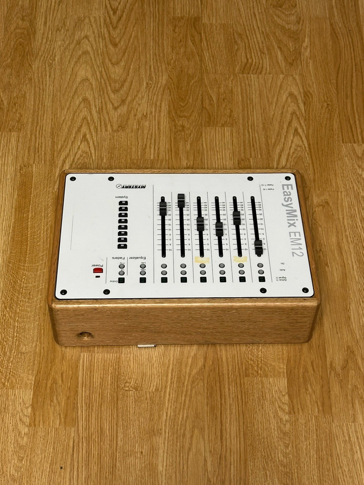 Mystery Electronics EasyMix EM12 Desktop DSP Control.