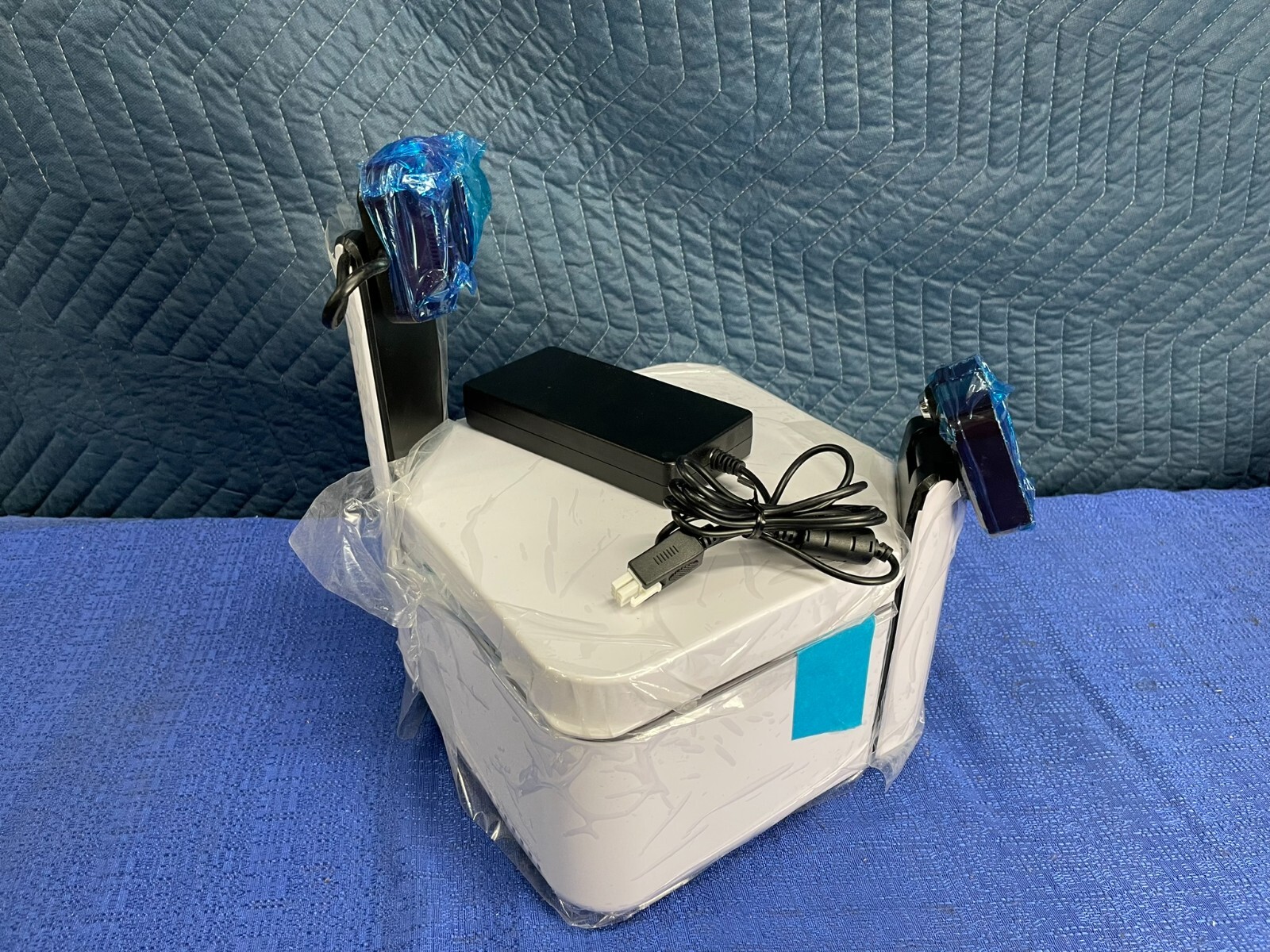Unique Secure ME01-AG04 POS Touch Terminal Base with Two Tower Modules Open Box