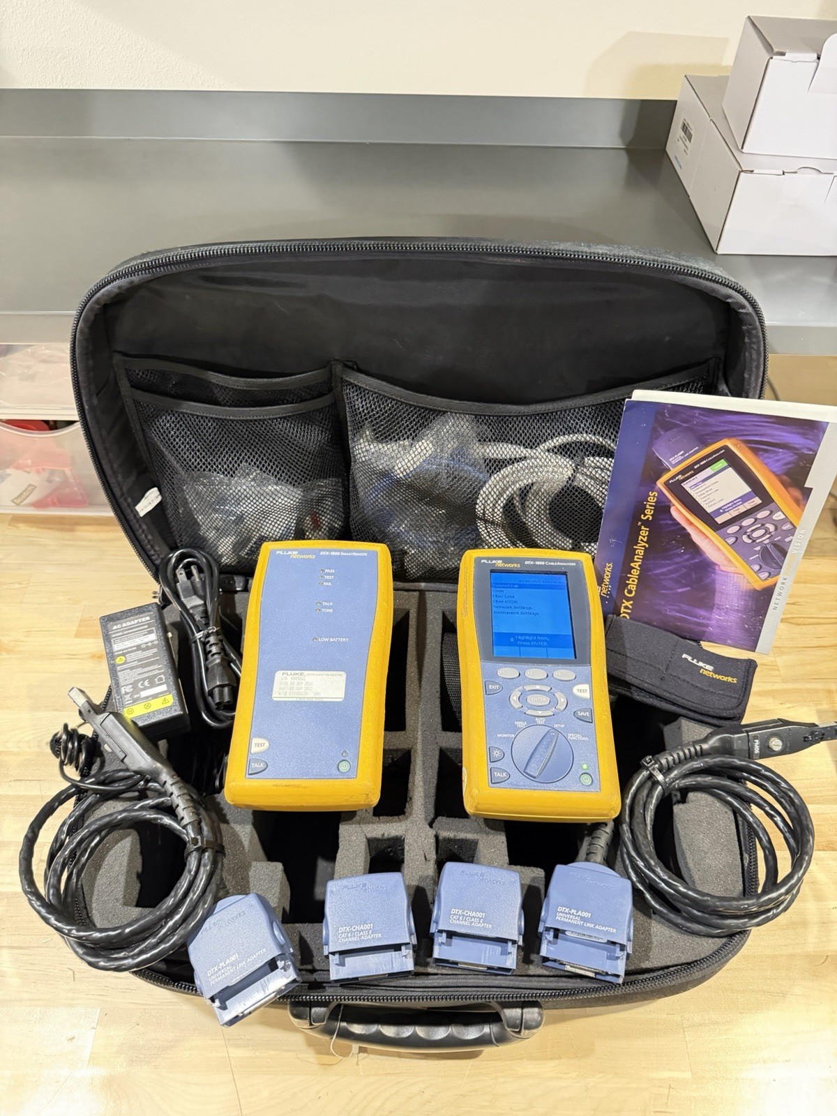 FLUKE NETWORKS DTX-1800 DTX CABLE ANALYZER KIT & PLA001 (TESTED) -FREE SHIPPING