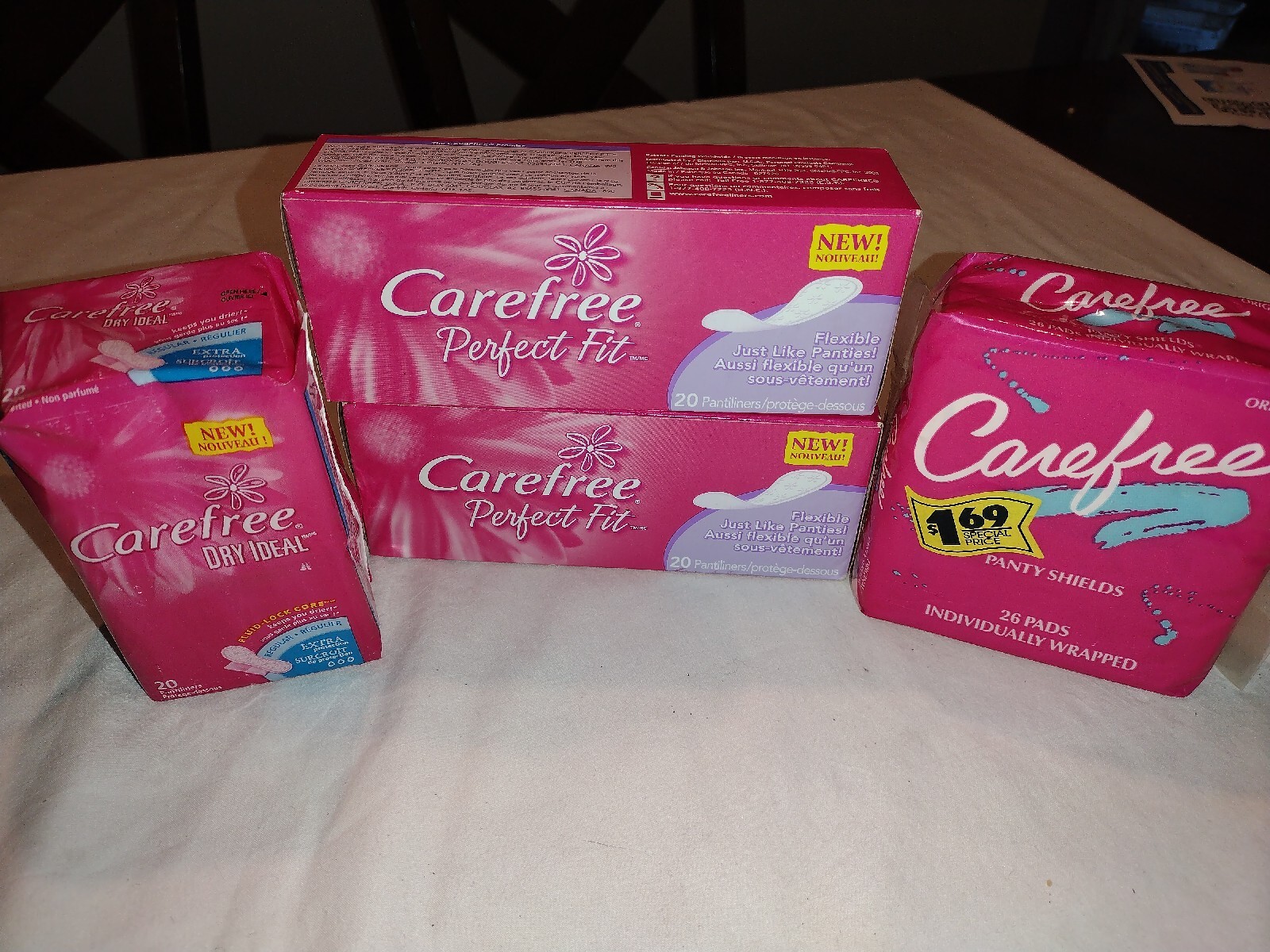 Retired 2003 Carefree Original Pantiliners Dry Ideal Perfect Fit 4 Boxes  86ct