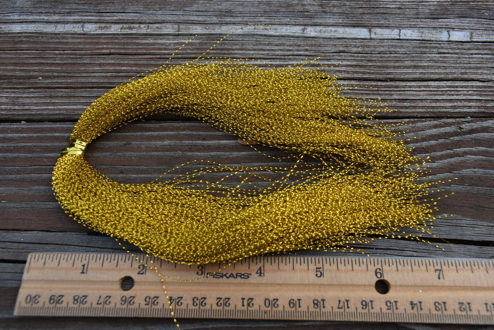 6"   Hank Gold Krystal Flash for Fly Tying, 350 Strands