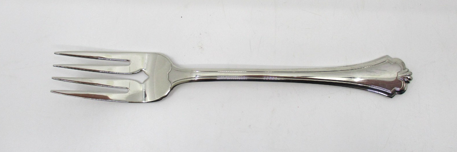 ONEIDA STAINLESS MIDTOWNE SALAD FORK- 6 1/4" - 03J