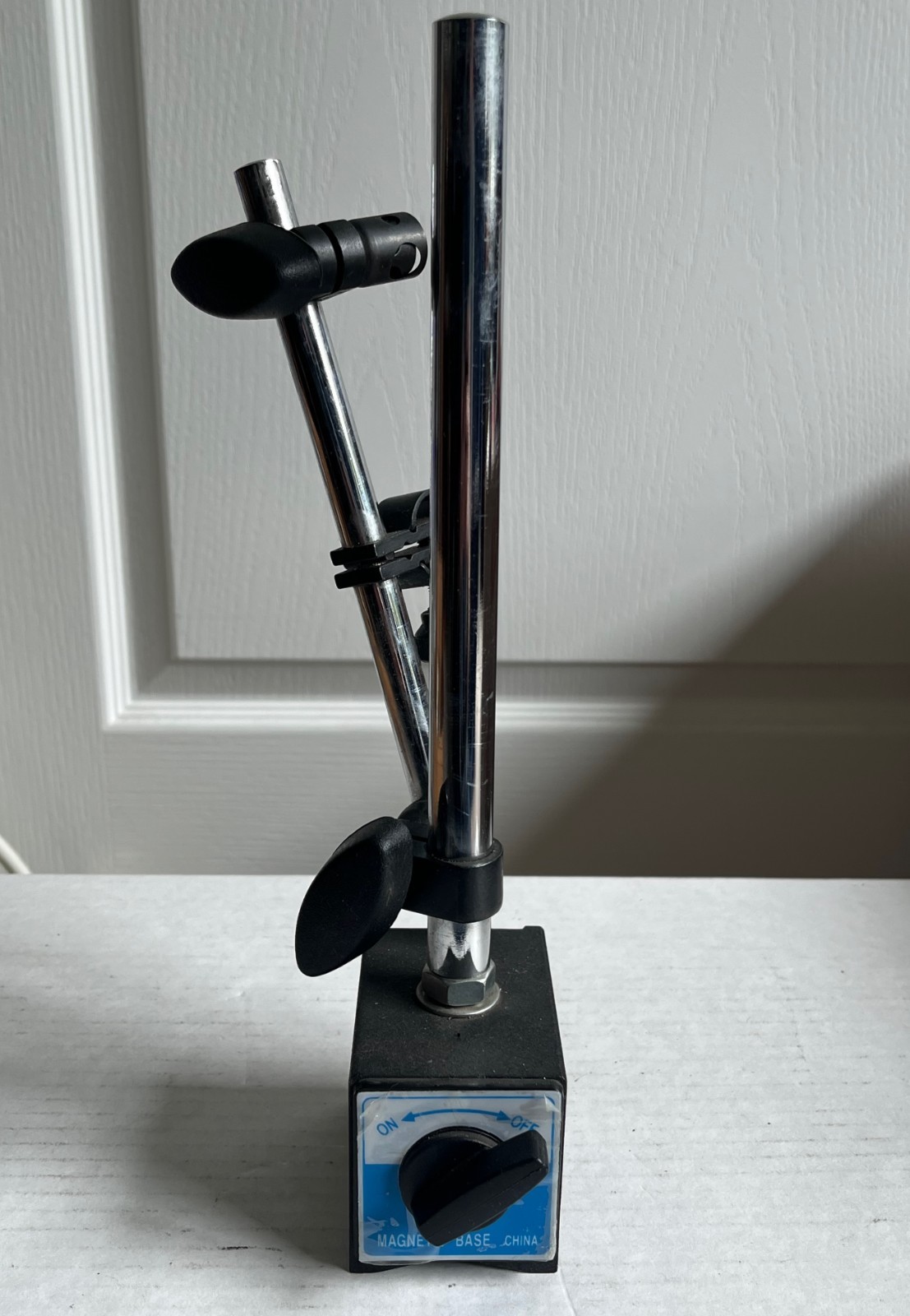 China Magnetic Base Stand with Fine Adjust Spindle Rod & Snug Attachments
