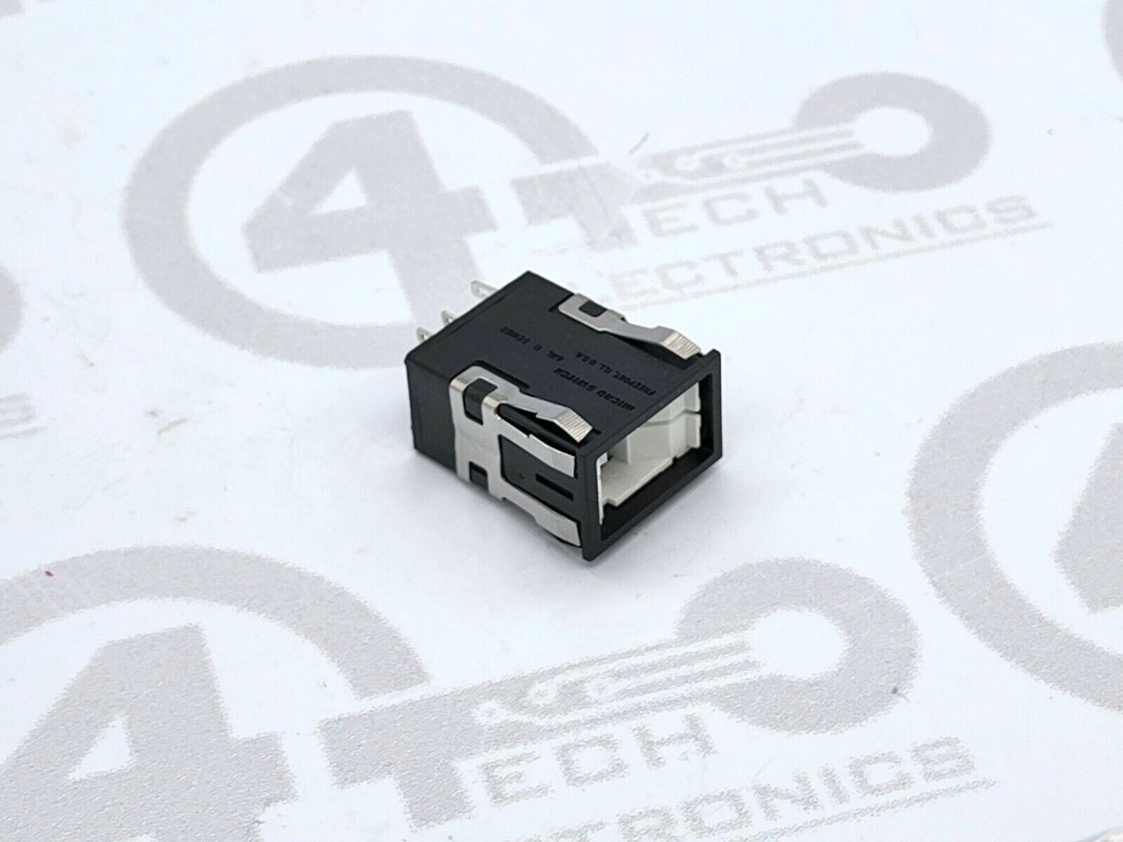 Universal Instruments Pushbutton Switch 30132700