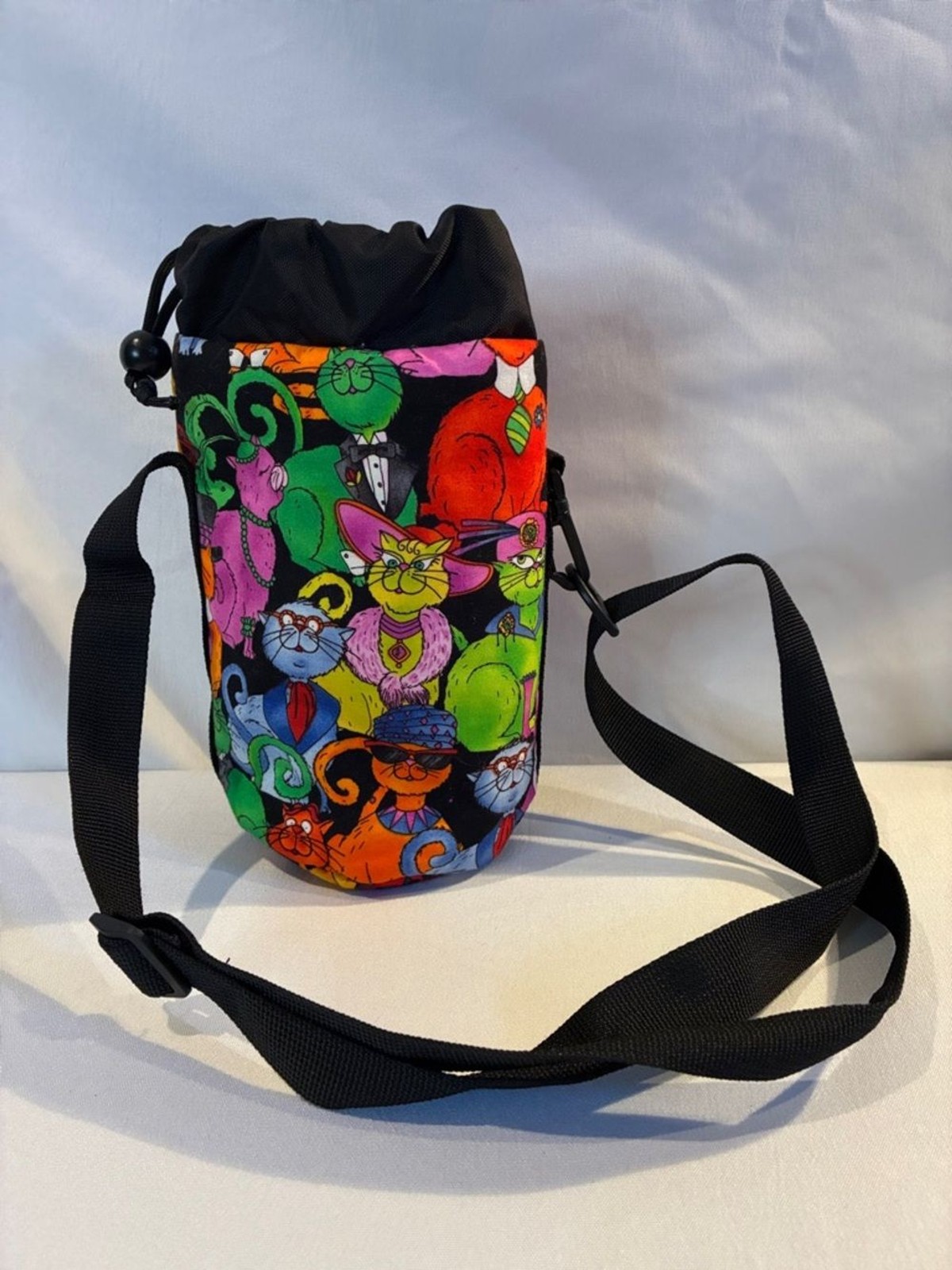 NEW Handmade colorful Sophisticats fabric print insulated Travel Bottle Carrier