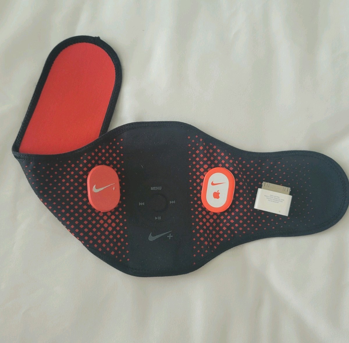 NIKE+ iPod Sport Shoe Kit Sensor Wireless Kit Apple iPod Nano and armband Bundle