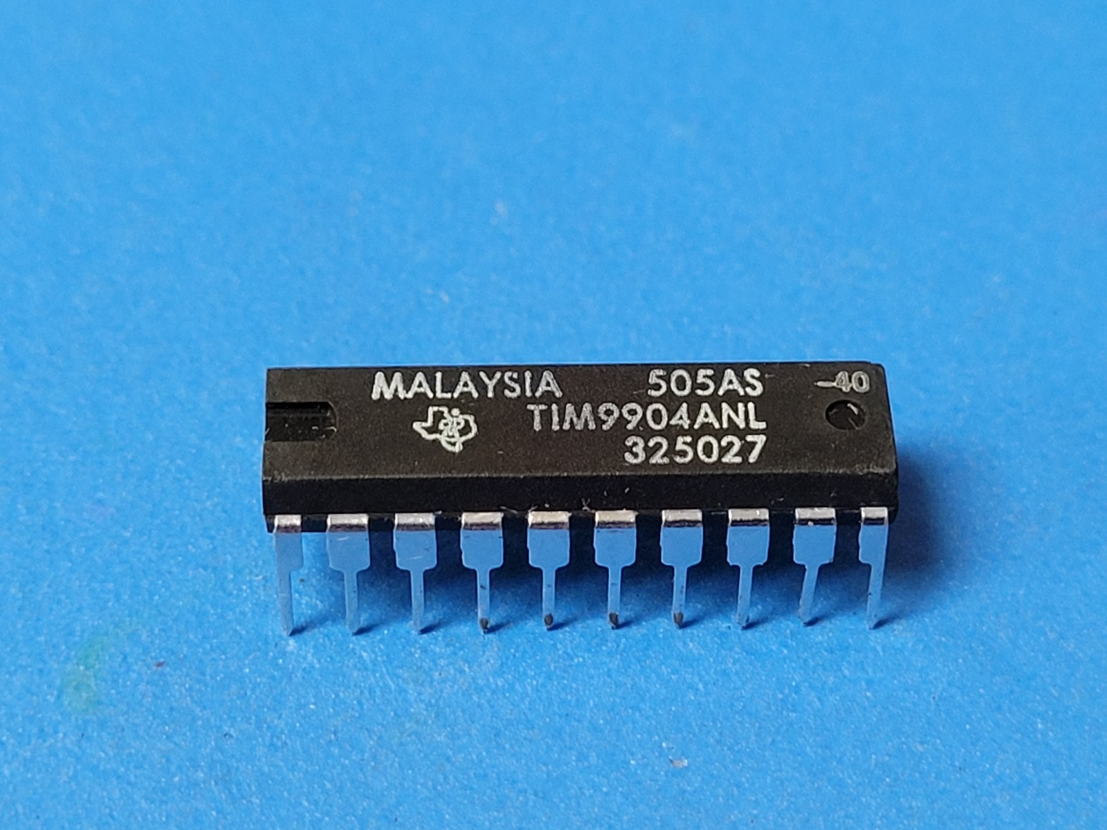(1 PC) TIM9904ANL-40 TI Clock Generator, TTL, PDIP20