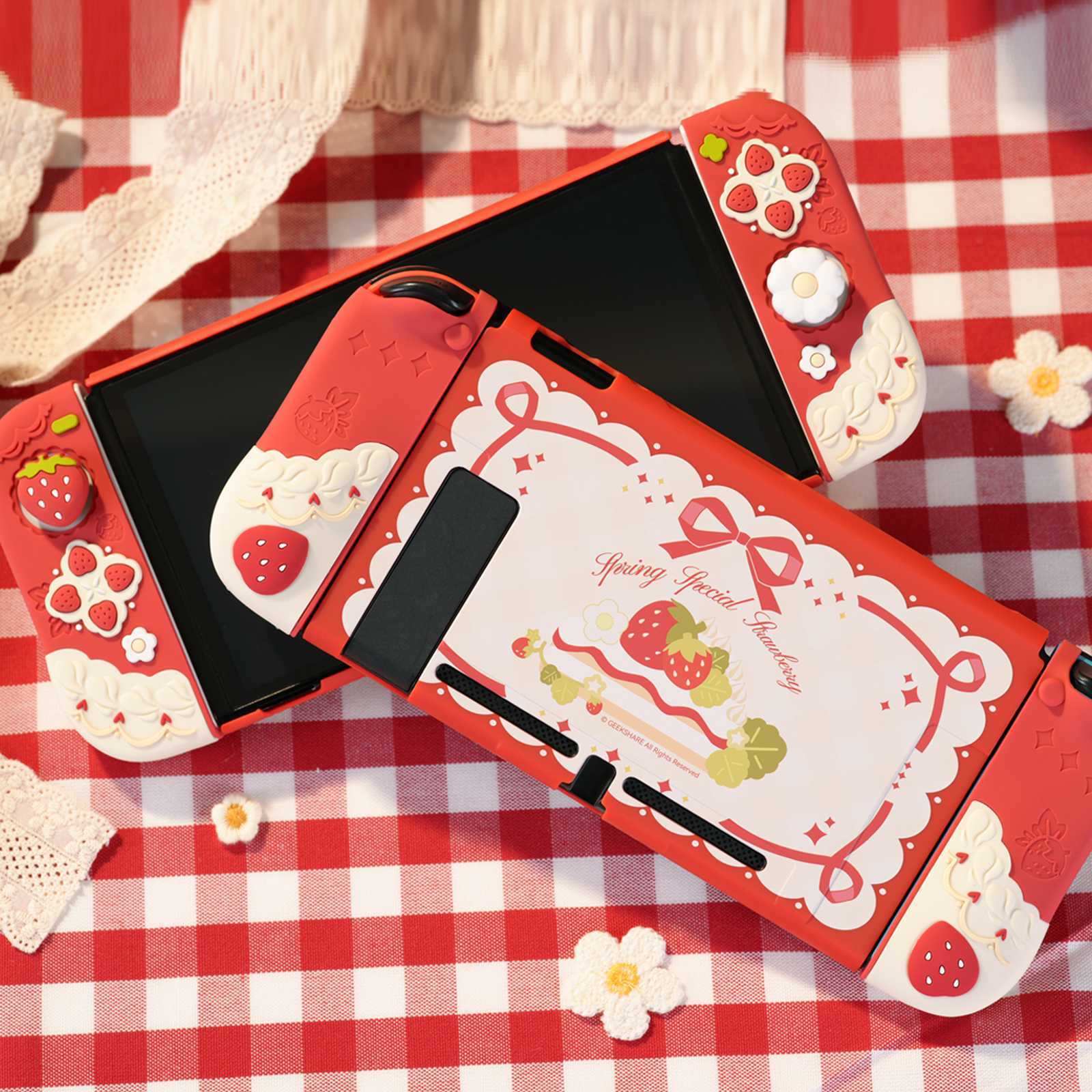 GeekShare Protective Case for Nintendo Switch / OLED & Joycon Cover Strawberry