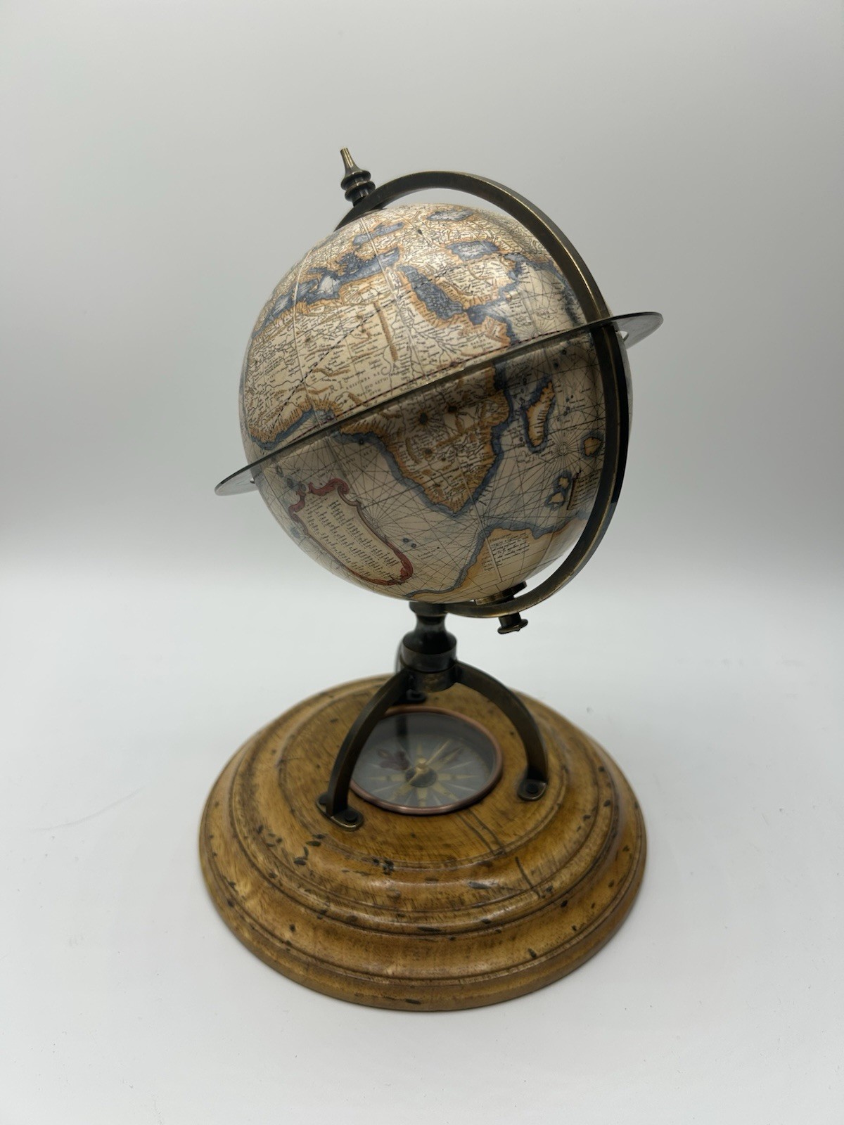 Authentic models vintage style globe with built in compass. 6” wide, 9” high