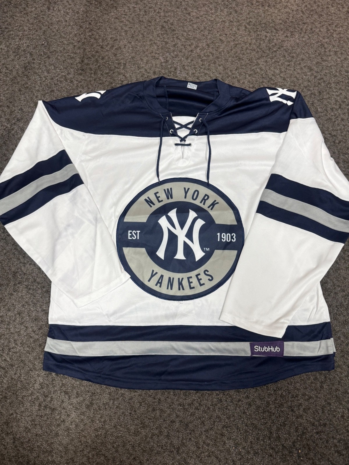 2026 New York Yankees Hockey Jersey Adult XL SGA 4/17/26 Brand New