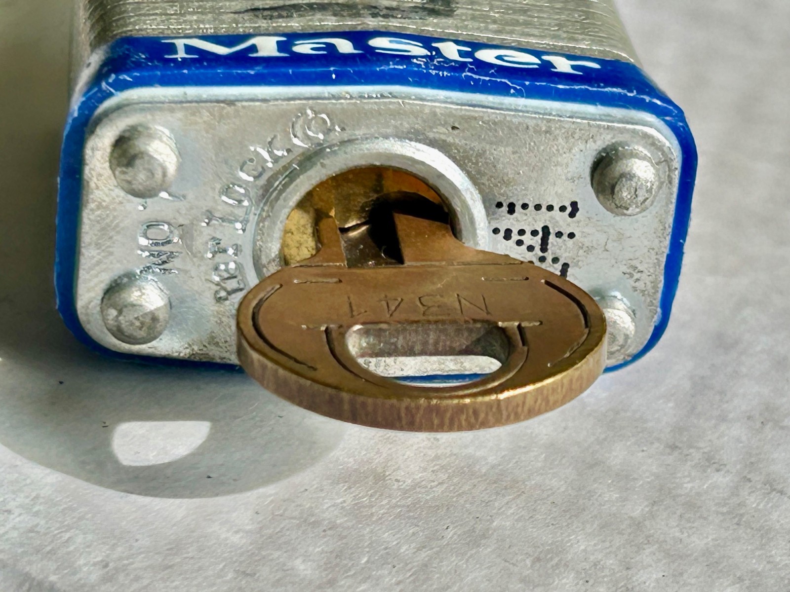 Master Lock Outdoor Padlock 1-1/8" Wide # 7